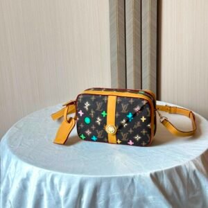 Louis Vuitton Messenger Bag