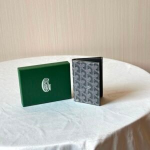Goyard card holder