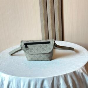 Louis Vuitton messenger bag