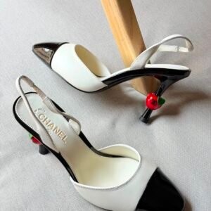 CHANEL Heels