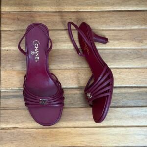 CHANEL heels