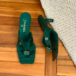 CHANEL heels