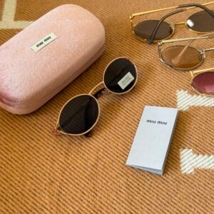 MIU MIU Sunglasses