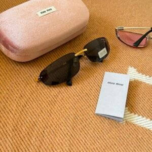 MIU MIU Sunglasses