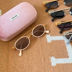 MIU MIU Sunglasses