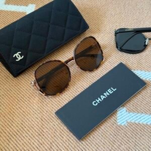 CHANEL Sunglasses