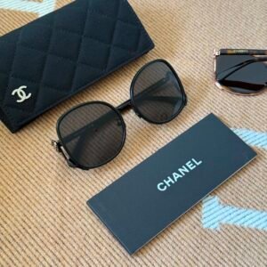 CHANEL Sunglasses