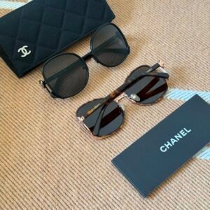 CHANEL Sunglasses