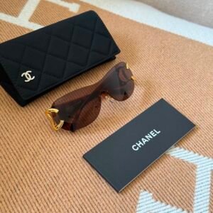 CHANEL Sunglasses