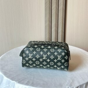 Louis Vuitton Wash bag